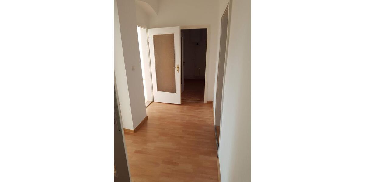 Etagenwohnung Werdau - 5 Zimmer, 116 m&sup2;, 100.000&euro; | Angebot:26136343