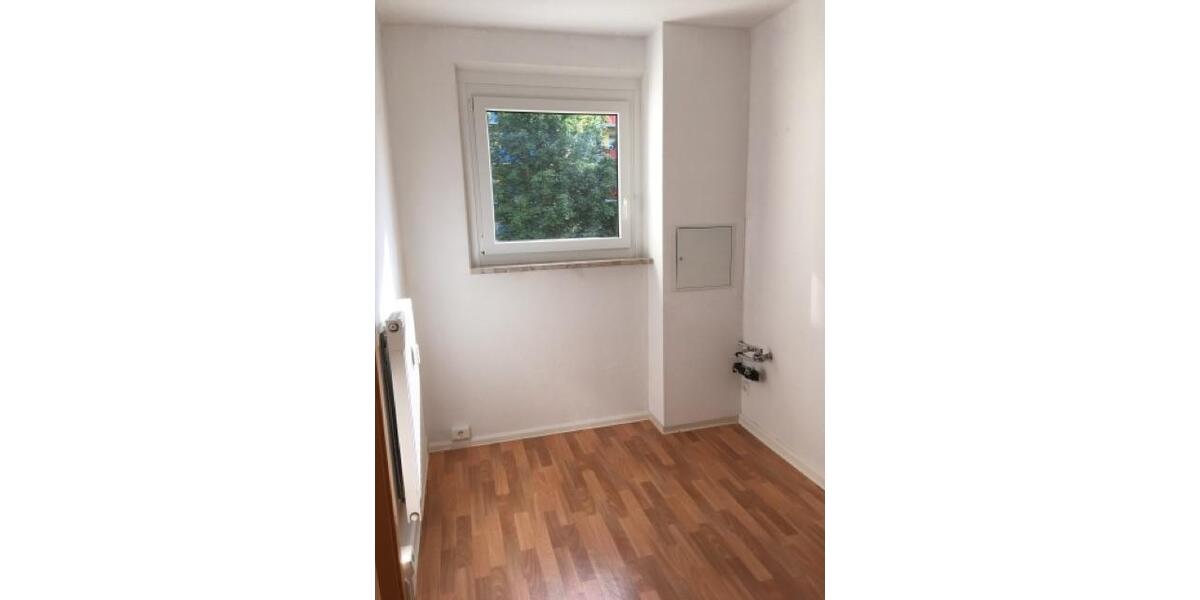 Etagenwohnung Gera Lusan - 2 Zimmer, 49 m&sup2;, 320&euro; | Angebot:26148449