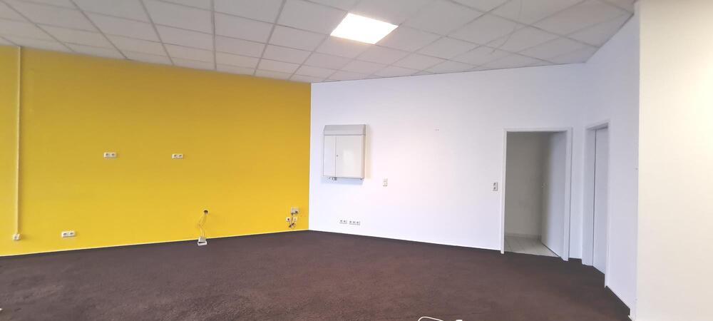 Große Laden-, Büro- oder Praxisfläche in Hermsdorf