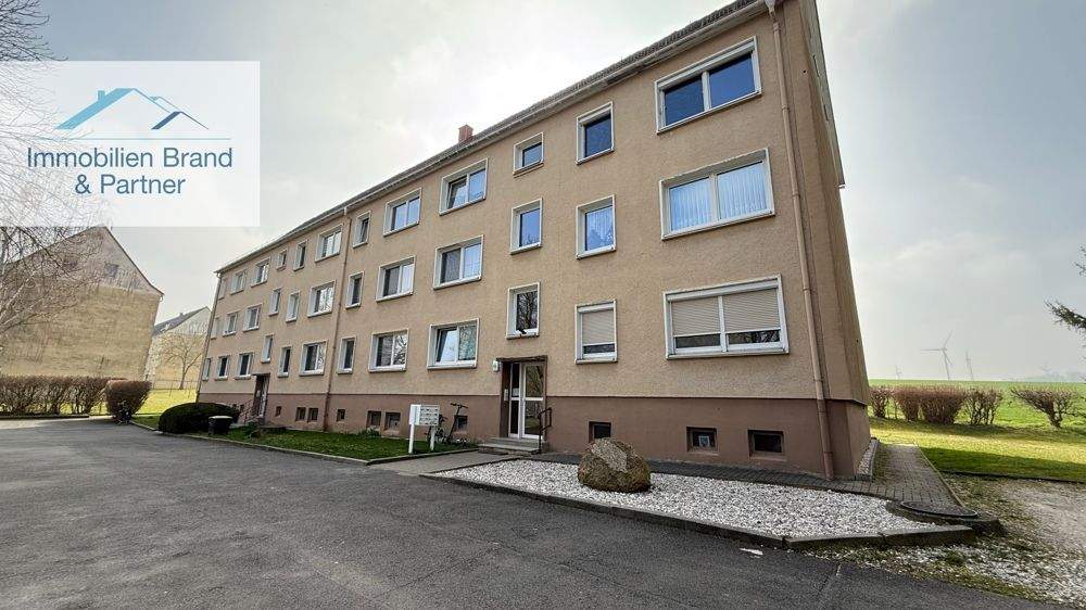 Vermietet 3-Raum Wohnung mit Einbauküche und Garage 3 zimmer