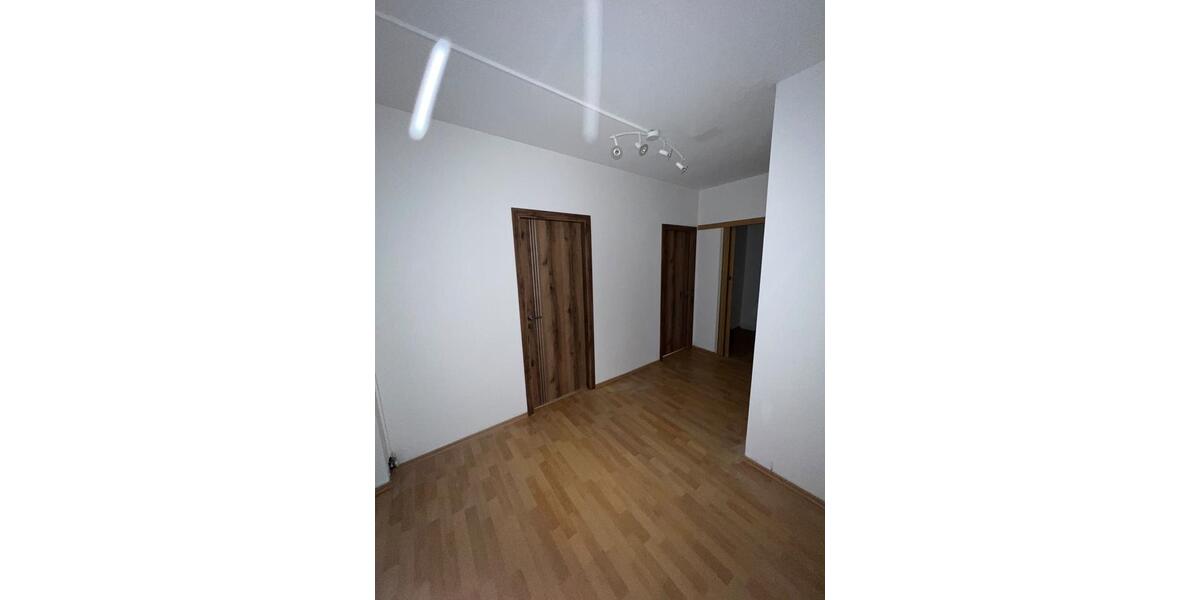 Etagenwohnung Gera Lusan - 3 Zimmer, 88 m&sup2;, 110.000&euro; | Angebot:27673089