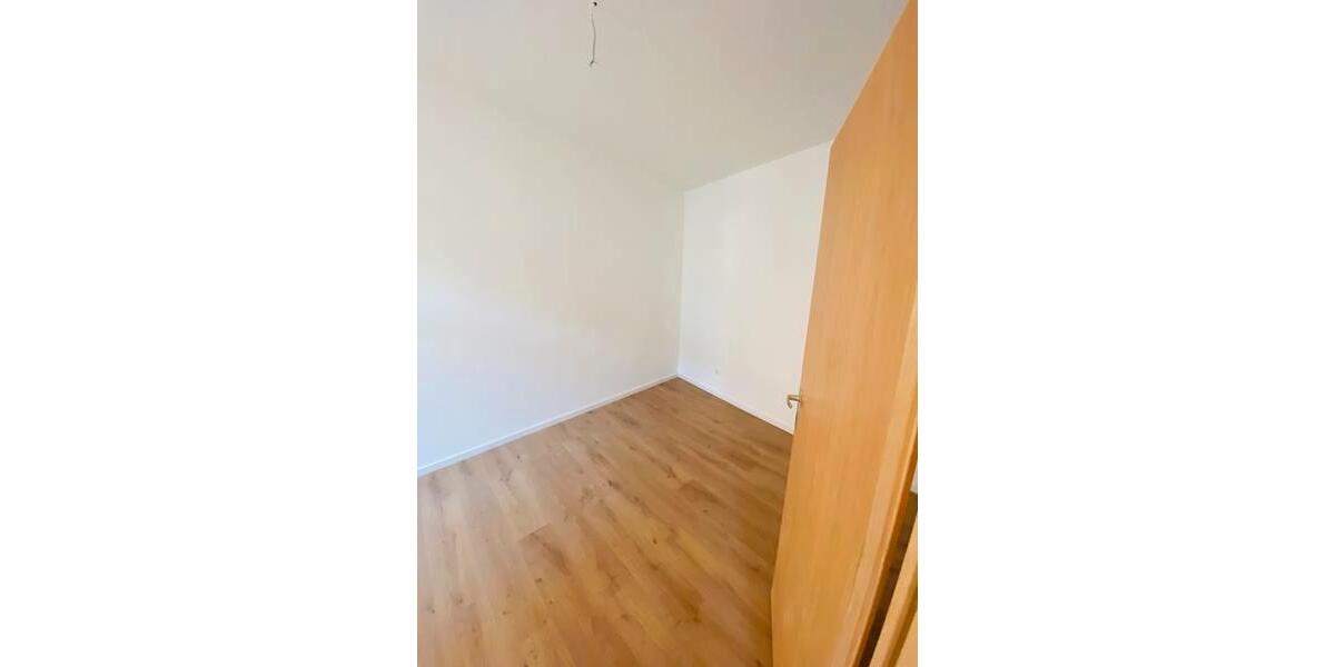 Etagenwohnung Meerane - 2 Zimmer, 58 m&sup2;, 319&euro; | Angebot:25376877