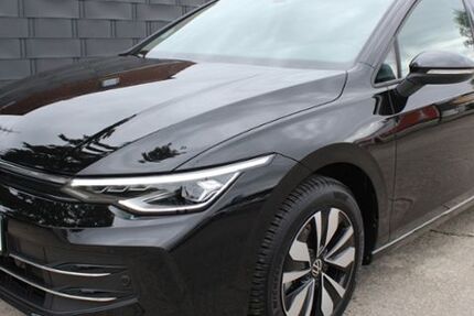 VW Golf 1.106 km 27.825 &euro; Meerane 08393