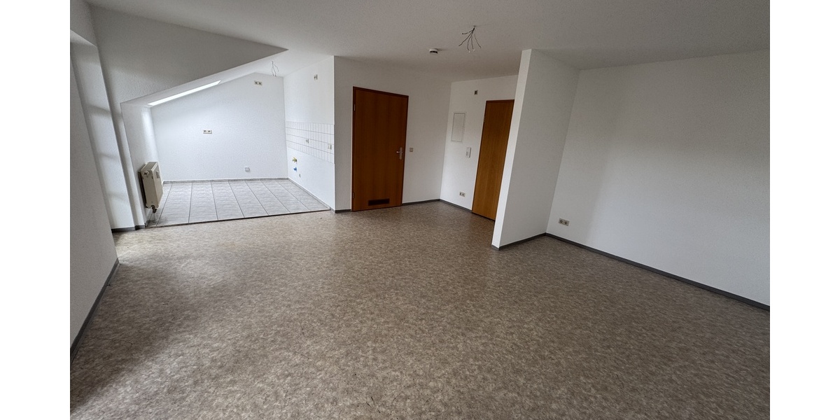 Altersgerechte & ruhig gelegene 1 Zimmer Whg. m. Balkon & Aufzug (WE16) - Dachgeschoßwohnung Gera Ostviertel | Angebot:26882324