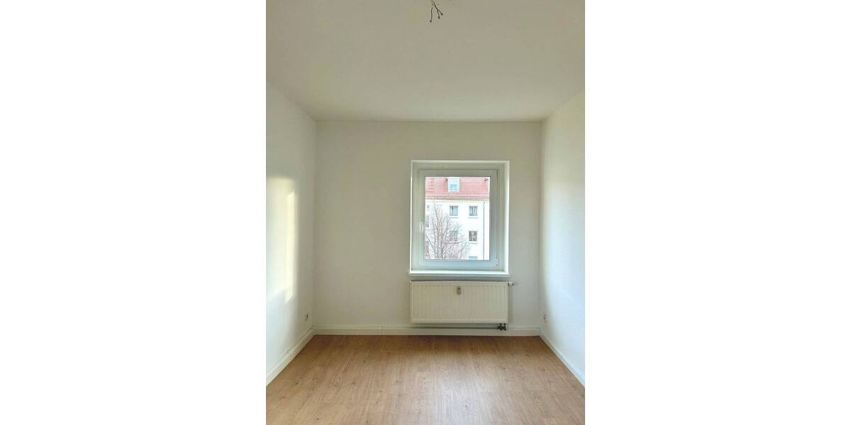 Etagenwohnung Gera Innenstadt - 3 Zimmer, 67 m&sup2;, 375&euro; | Angebot:26902532