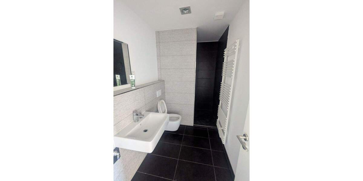 Gewerbeobjekt Eisenberg - 9 Zimmer, 440 m&sup2;, 2.420&euro; | Angebot:25695950