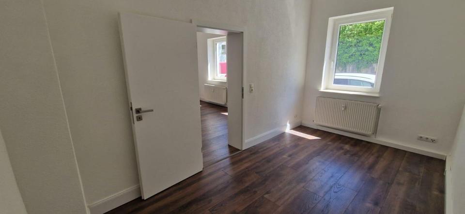 Erdgeschoßwohnung Meerane - 3 Zimmer, 68 m&sup2;, 405&euro; | Angebot:26676967