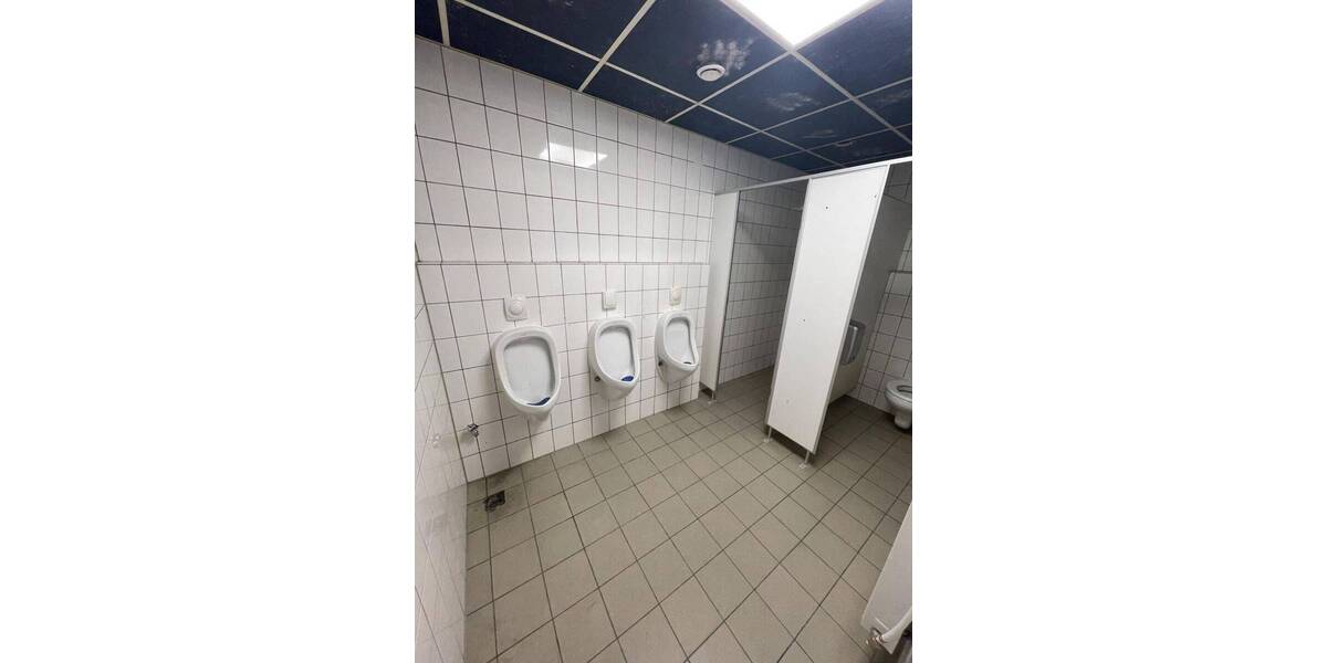 ehemalige Event-Location im Fachmarktzentrum am Floßgraben ca. 229 m² zimmer