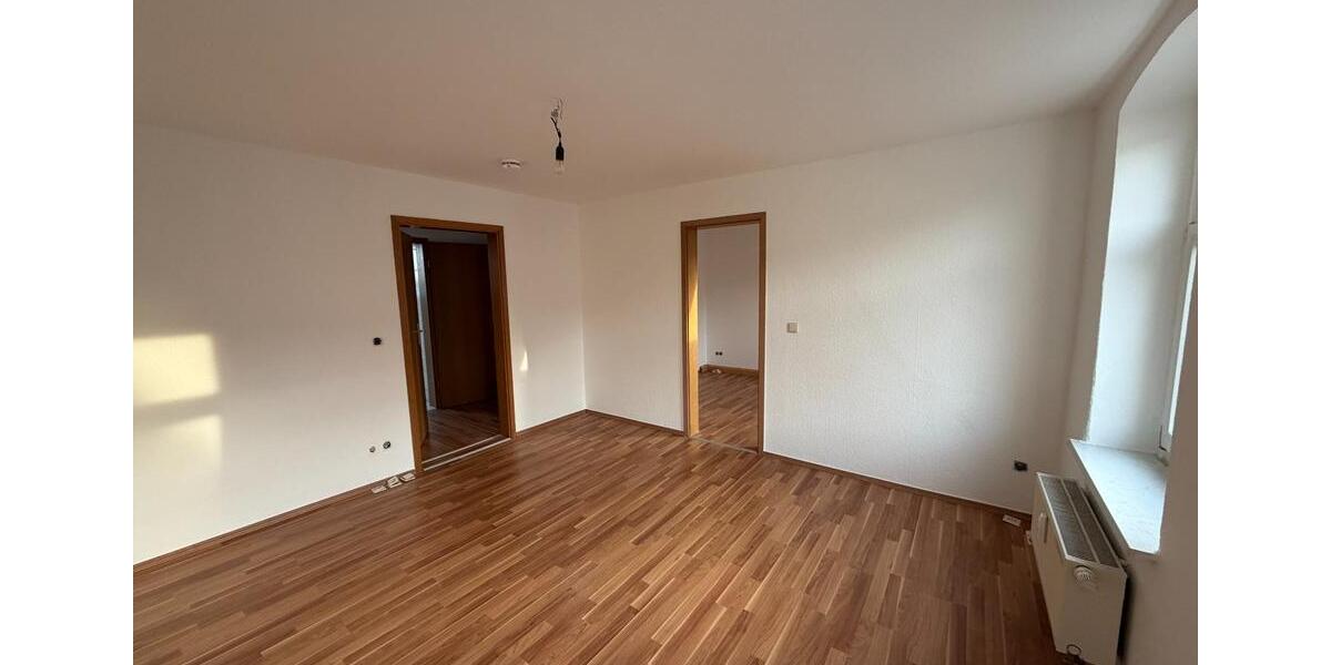 Dachgeschoßwohnung Altenburg - 2 Zimmer, 42 m&sup2;, 300&euro; | Angebot:24651533
