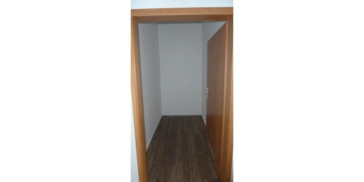 Etagenwohnung Zeitz - 2 Zimmer, 58 m&sup2;, 60.000&euro; | Angebot:27069413