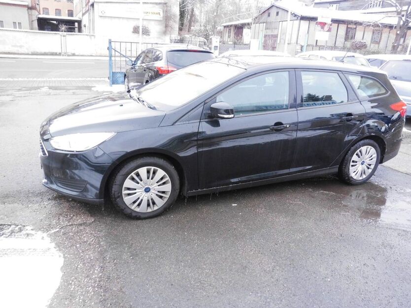 Ford Focus 179.000 km 6.290 € Meerane 08393