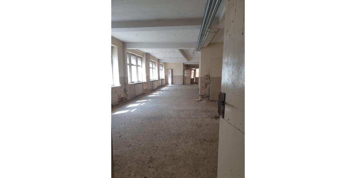 Mehrfamilienhaus, Wohnhaus Auma-Weidatal Weidatal - 5 Zimmer, 250 m&sup2;, 20.000&euro; | Angebot:27262940