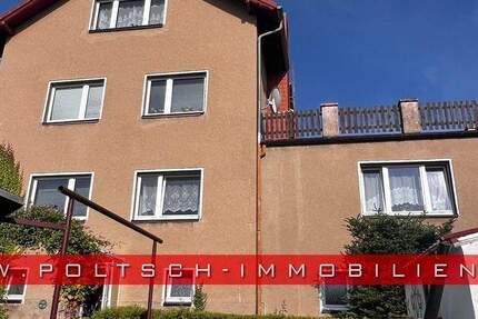 Geräumiges Doppelhaus mit großem Grundstück in ruhiger Wohnlage von Ronneburg 1 zimmer