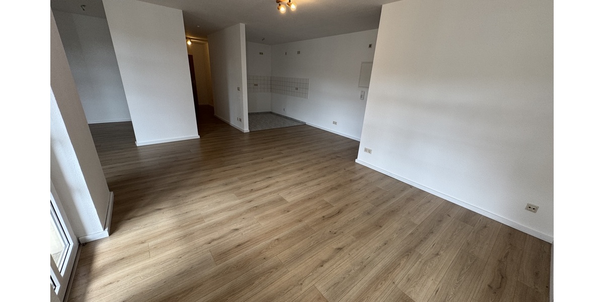 Helle & ruhige 1 Zimmer Whg. mit Aufzug und Balkon (W 46) - Dachgeschoßwohnung Gera Ostviertel | Angebot:26882341