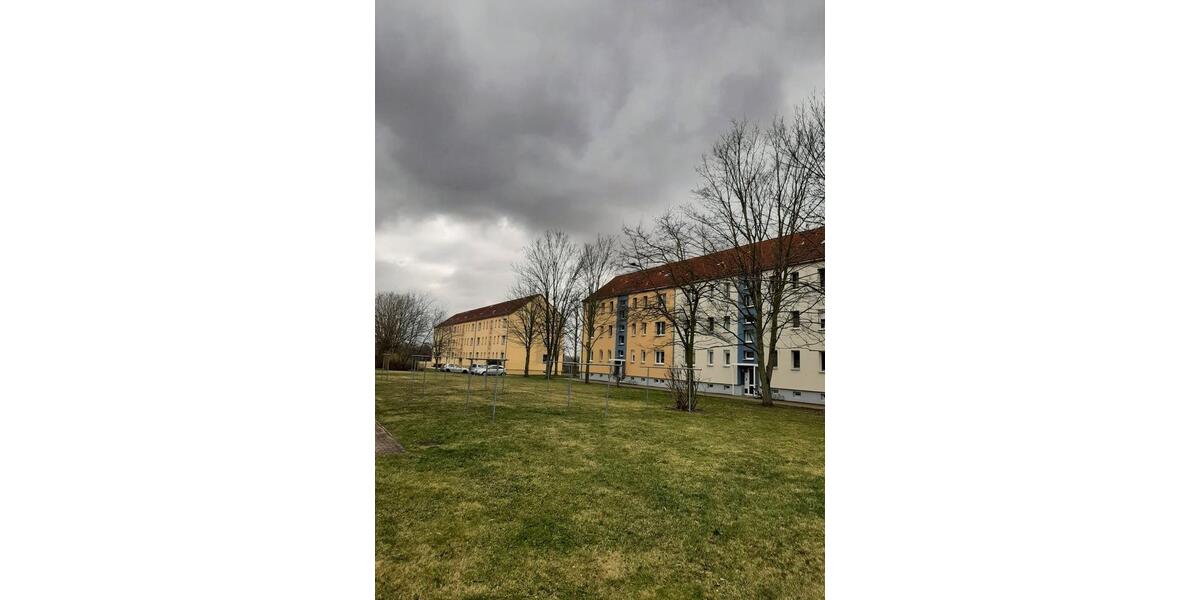 Dachgeschoßwohnung Meuselwitz - 4 Zimmer, 67 m&sup2;, 29.500&euro; | Angebot:27017042