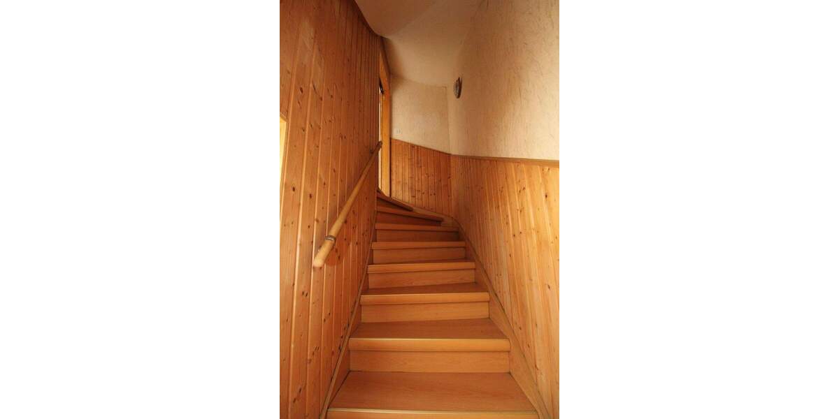 Doppelhaushälfte Teuchern Naundorf - 5 Zimmer, 170 m&sup2;, 110.000&euro; | Angebot:25736455