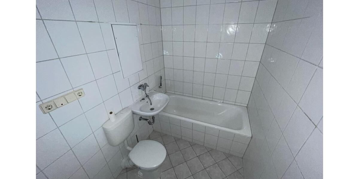Etagenwohnung Gera Lusan - 2 Zimmer, 48 m&sup2;, 270&euro; | Angebot:25543301