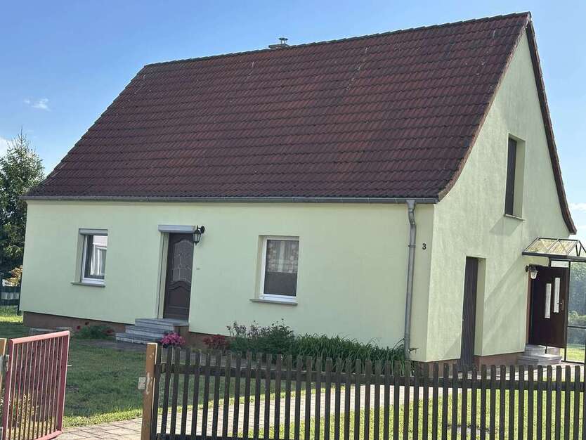 Haus zum Kaufen in Neukieritzsch 350.000 € 108 m²