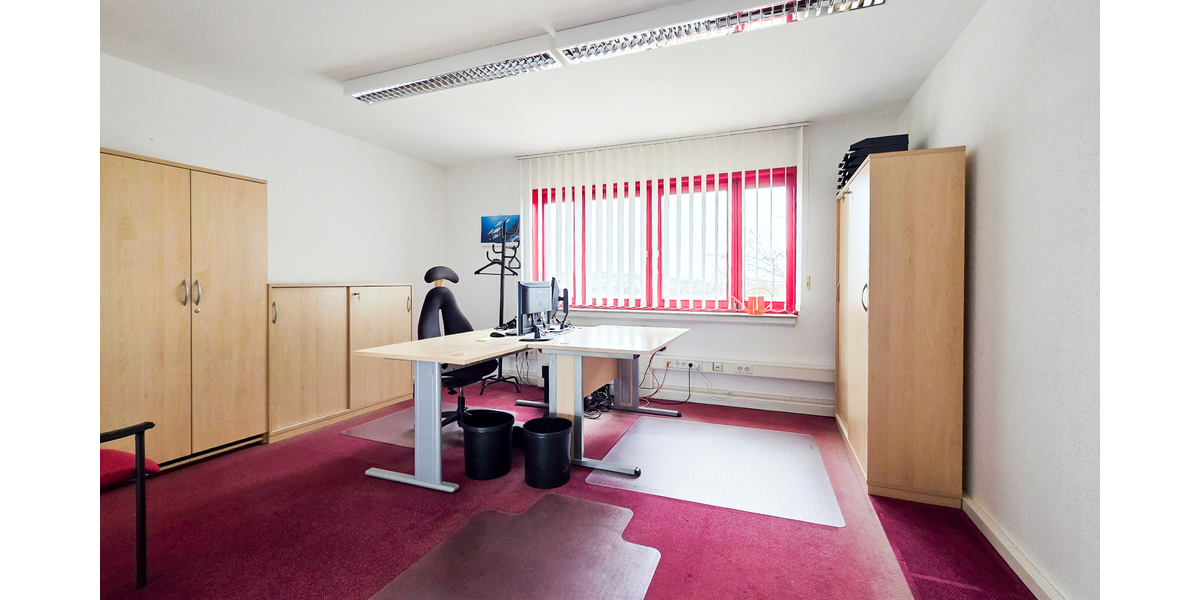 *Reserviert* - Vielseitiges Bürogebäude zum Verkauf in Gera – Schulungsräume, Parkplätze, gute Lage. - Gewerbeobjekt Gera Bieblach-Ost | Angebot:26376584