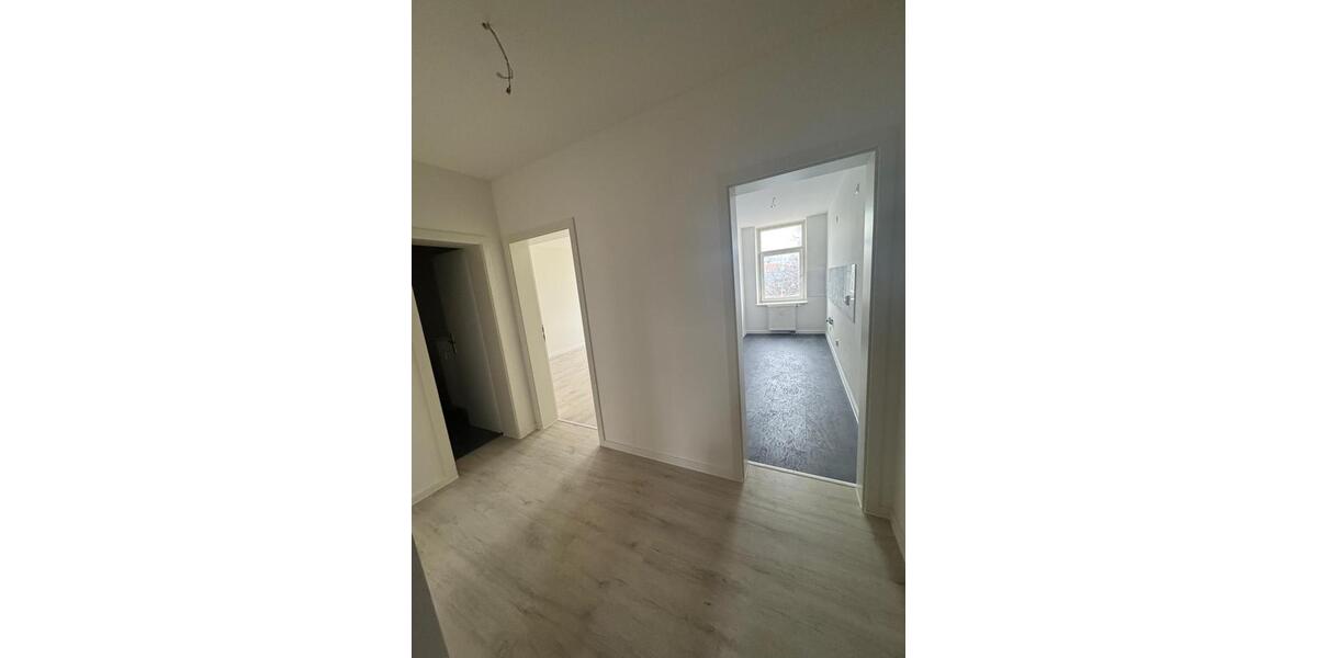 Etagenwohnung Zeitz - 2 Zimmer, 65 m&sup2;, 422&euro; | Angebot:26222985