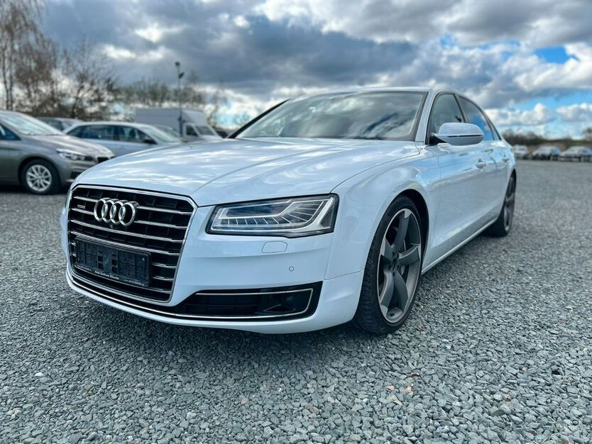 Audi A8 136.800 km 28.490 € Hermsdorf/Schleifreisen 07629