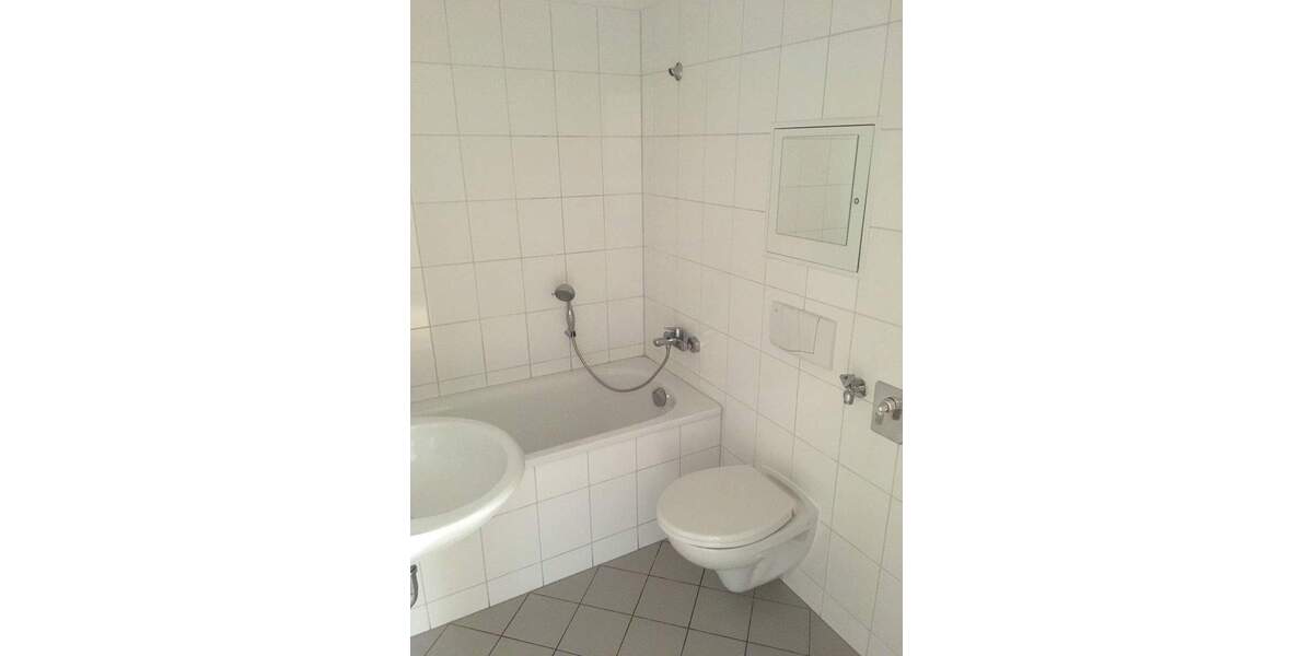 Dein neues Zuhause: Sanierte Wohnung mit Balkon und perfekter Anbindung. 2 zimmer