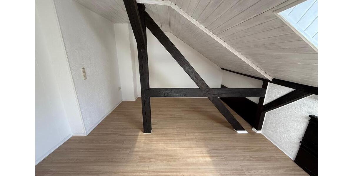Dachgeschoßwohnung Greiz - 3 Zimmer, 65 m&sup2;, 325&euro; | Angebot:26070754