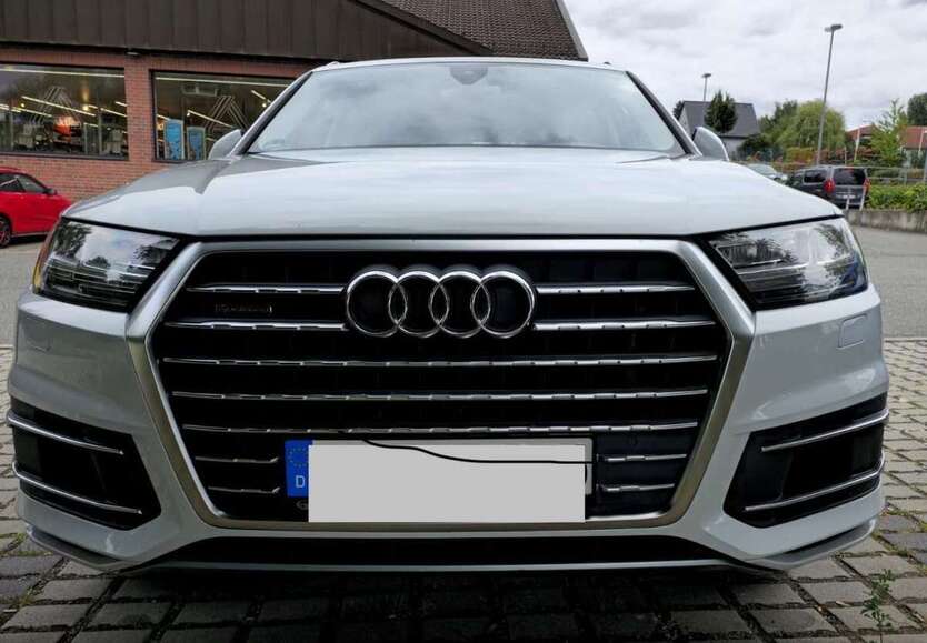 Audi Q7 52.000 km 35.500 € Hohenmölsen 06679