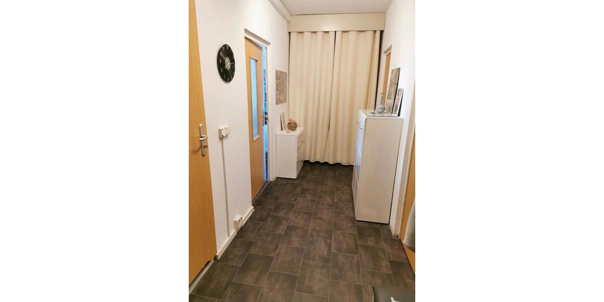 Dachgeschoßwohnung Gera - 3 Zimmer, 67 m&sup2;, 379&euro; | Angebot:26124527