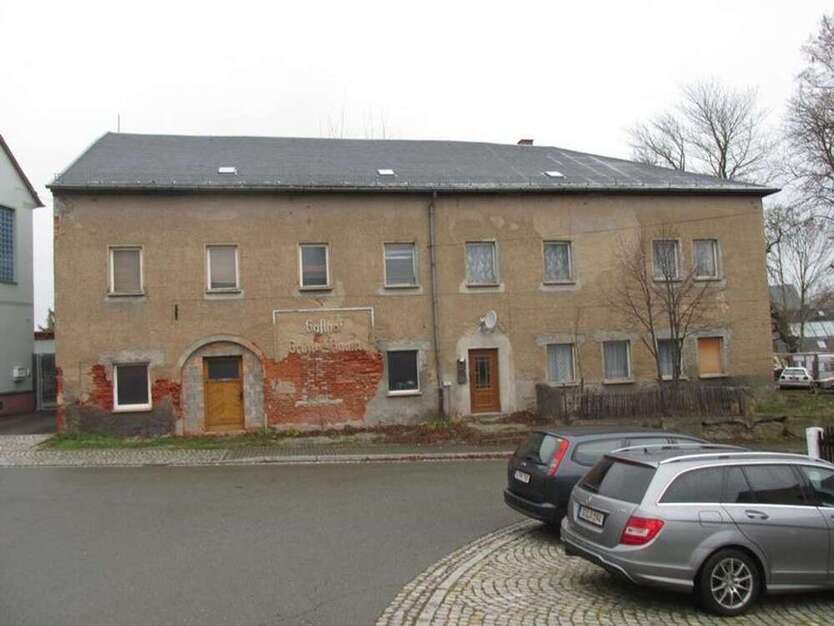 Haus zum Kaufen in Ronneburg 49.000 € 560 m²