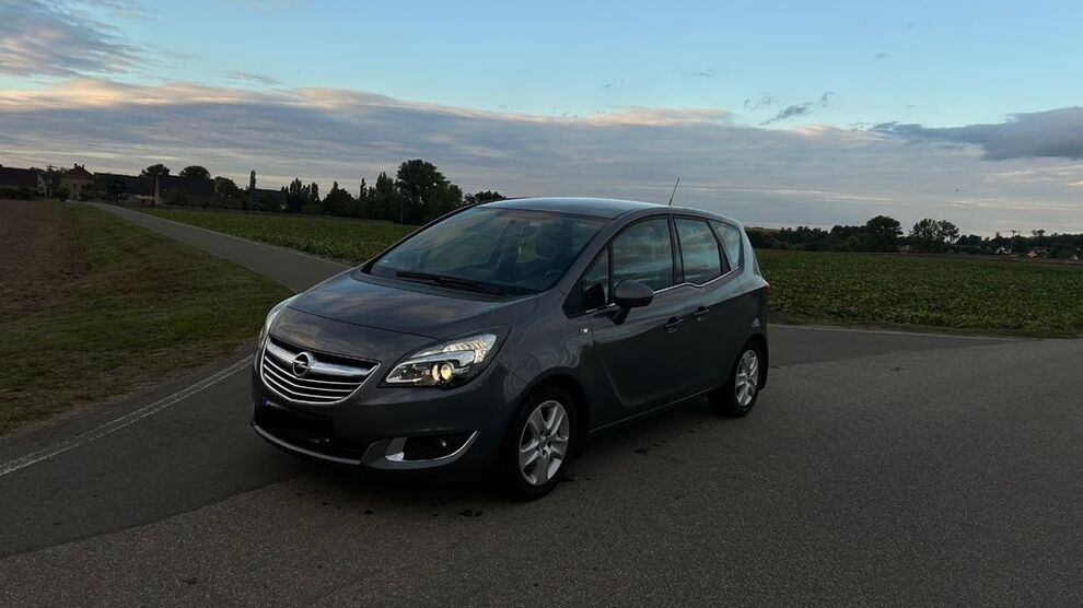 Opel Meriva 65.000 km 11.000 € Altenburg 04600
