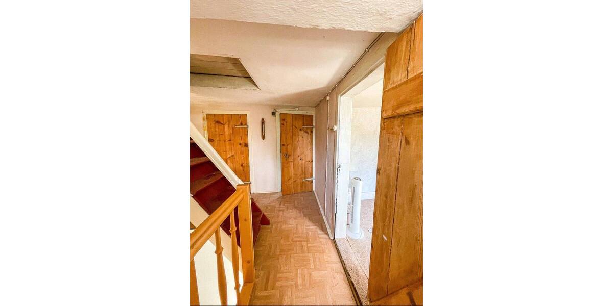 Reihenmittelhaus Meerane - 7 Zimmer, 140 m&sup2;, 149.000&euro; | Angebot:26486759