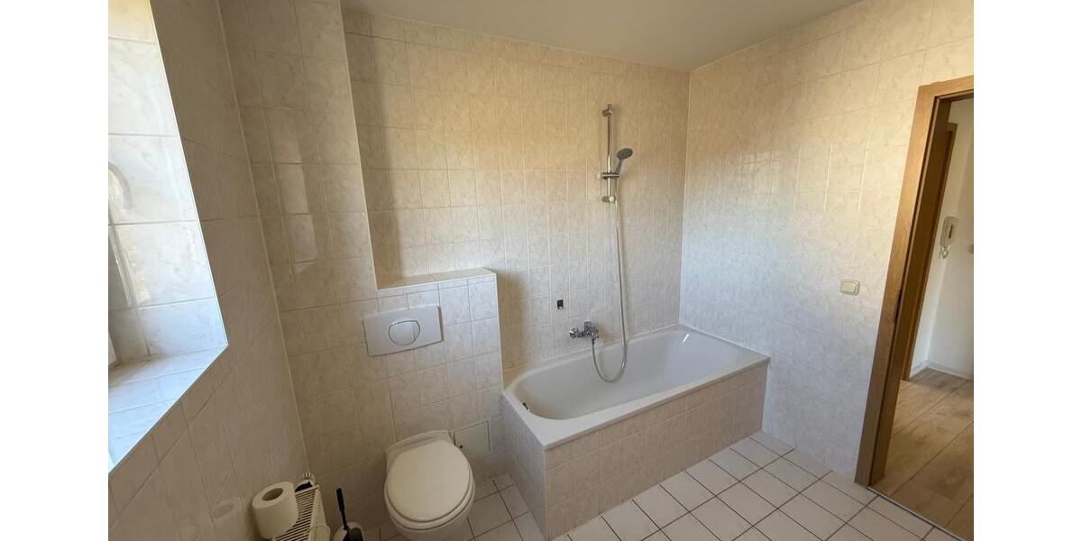 Etagenwohnung Weida - 2 Zimmer, 52 m&sup2;, 315&euro; | Angebot:26072433