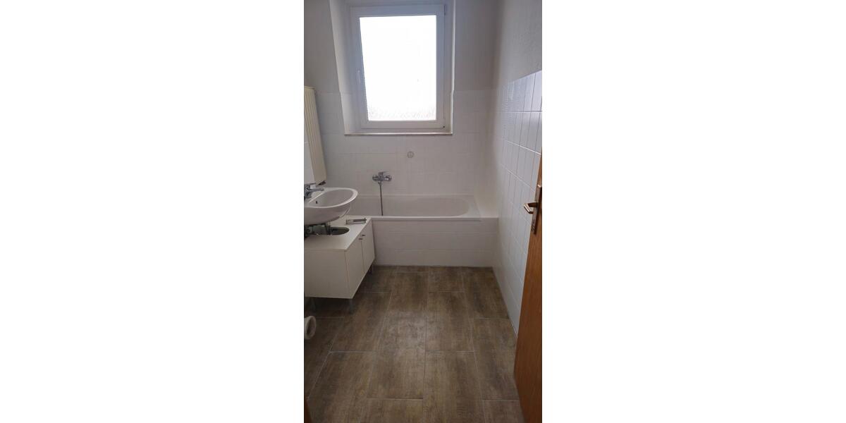 Erdgeschoßwohnung Zeulenroda-Triebes Triebes - 3 Zimmer, 67 m&sup2;, 450&euro; | Angebot:26196828