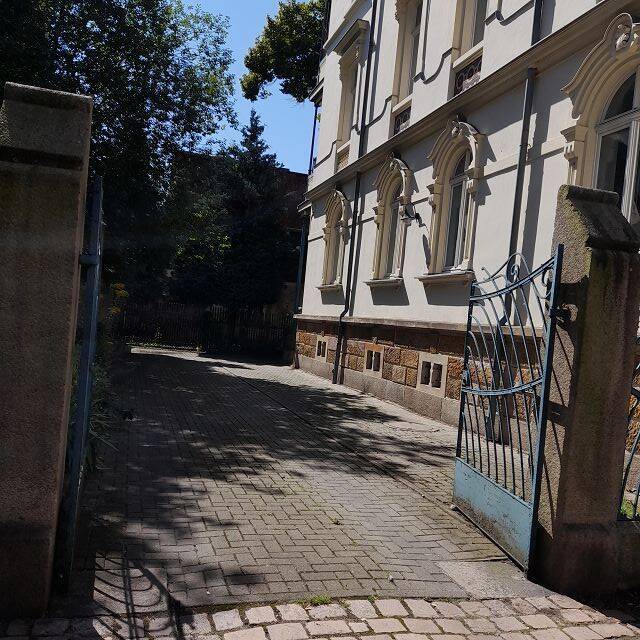 Ideal für Anleger fast im Zentrum mit viel Altbaucharme