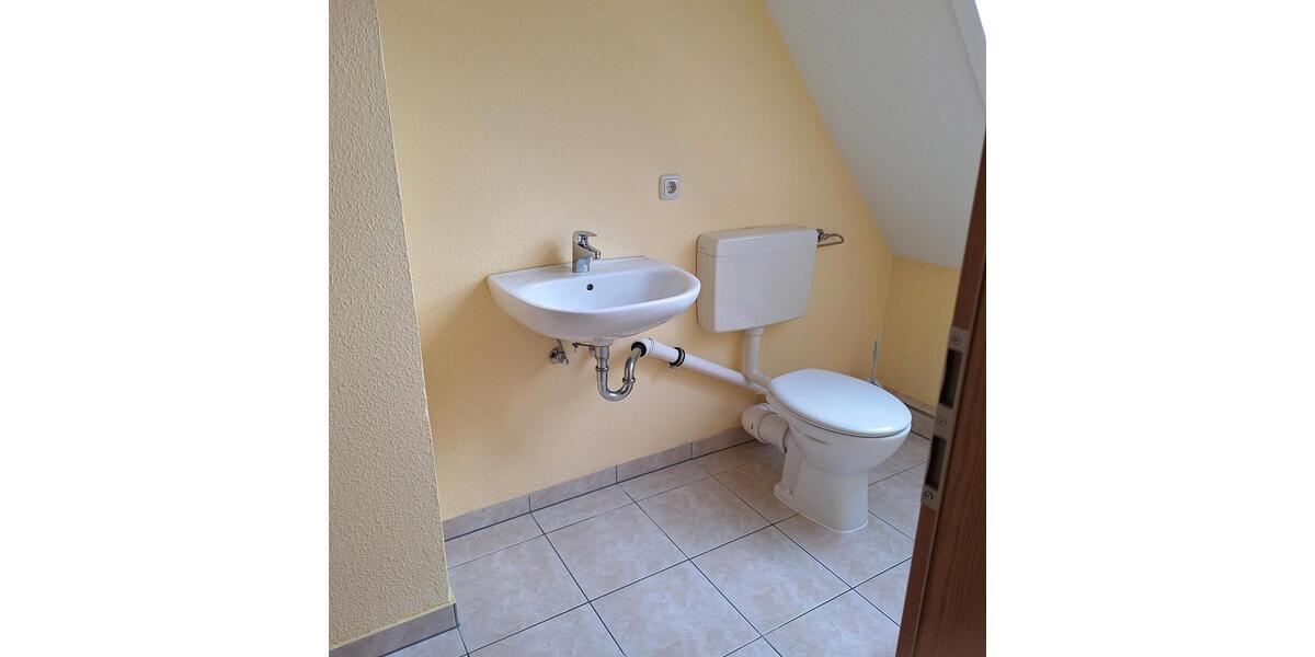 Dachgeschoßwohnung Neustadt an der Orla - 3 Zimmer, 90 m&sup2;, 78.000&euro; | Angebot:26741667