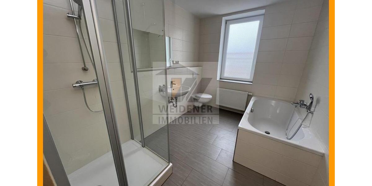 Moderne 3 Raum-Wohnung mit stylischem Bad mit Fenster, Dusche und Wanne. 3 zimmer