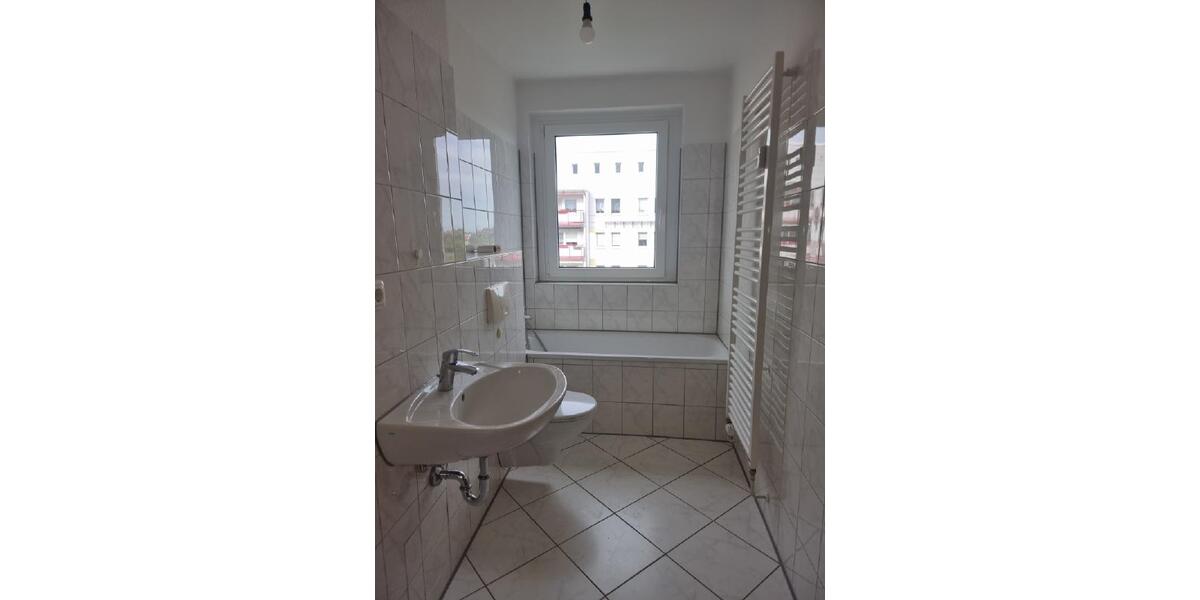 Geräumige Vierraumwohnung mit Balkon! 4 zimmer