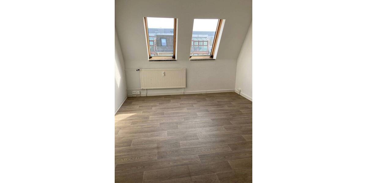 Etagenwohnung Gera Innenstadt - 4 Zimmer, 76 m&sup2;, 425&euro; | Angebot:26916693