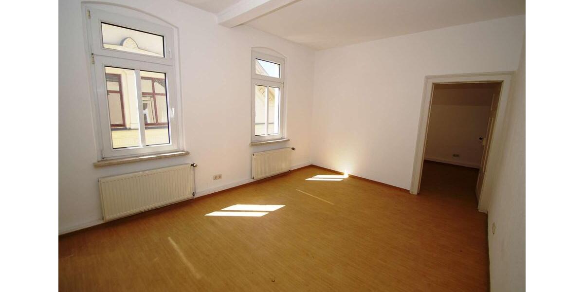 Dachgeschoßwohnung Altenburg - 4 Zimmer, 91 m&sup2;, 363&euro; | Angebot:26259214