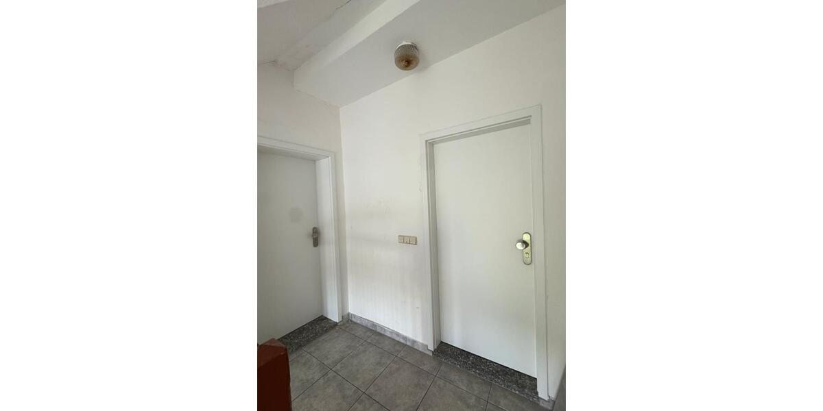 Dachgeschoßwohnung Meerane - 3 Zimmer, 80 m&sup2;, 562&euro; | Angebot:26613602