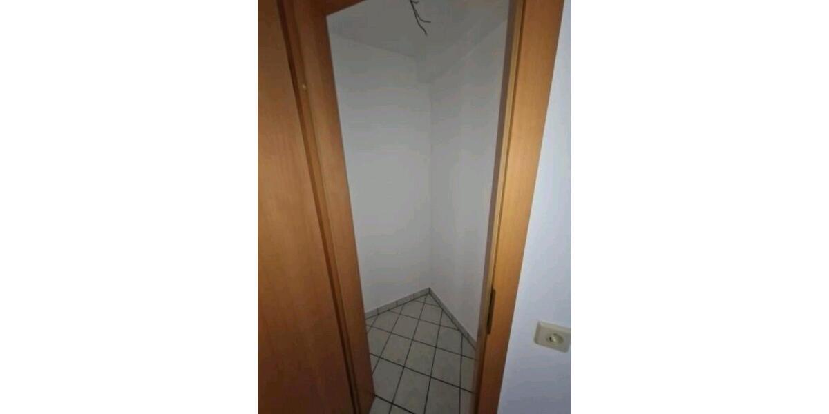 Dachgeschoßwohnung Gera Alt-Bieblach - 4 Zimmer, 110 m&sup2;, 1.100&euro; | Angebot:25992455