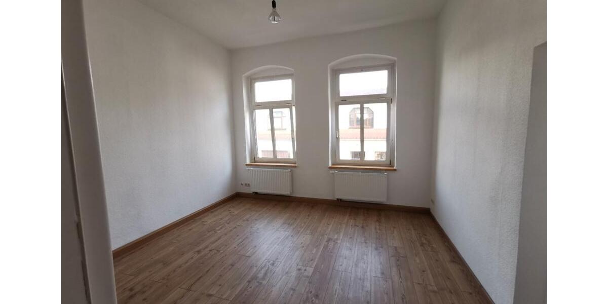 Hochparterre Werdau - 2 Zimmer, 45 m&sup2;, 260&euro; | Angebot:26261372