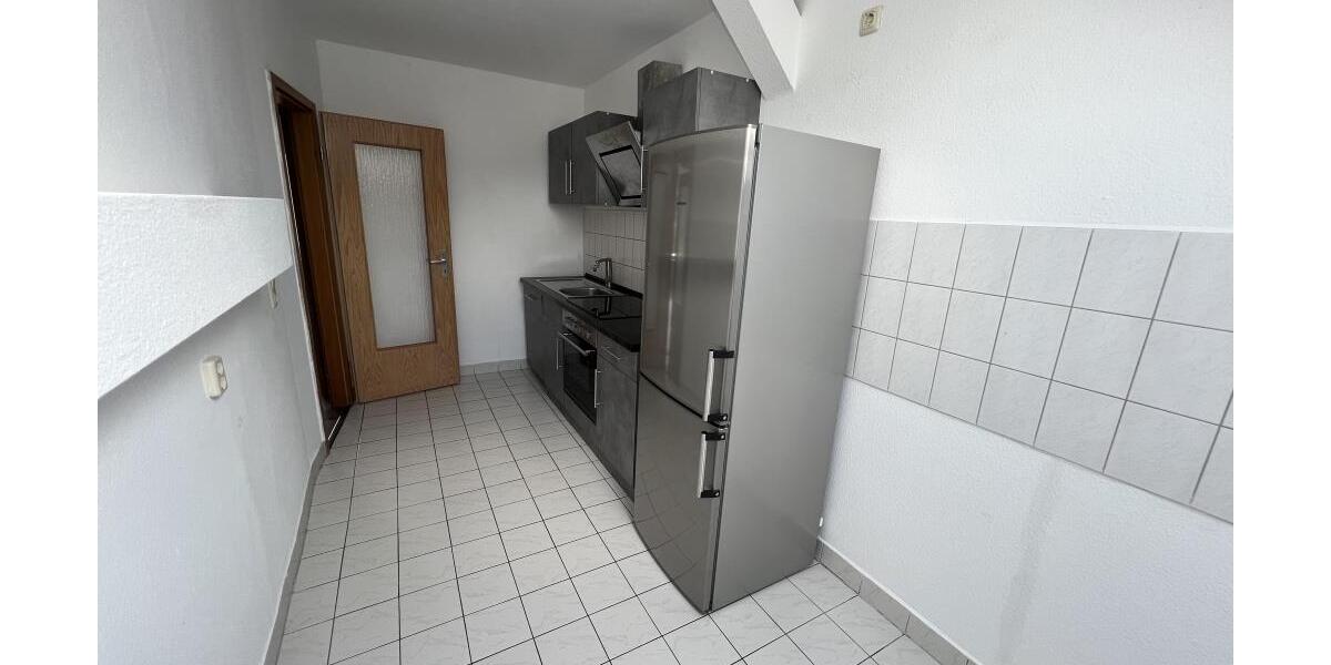 Renovierte 4 Zimmer Wohnung mit neuer Einbauküche im Herzen von Weida! - Dachgeschoßwohnung Weida Liebsdorf | Angebot:26146306