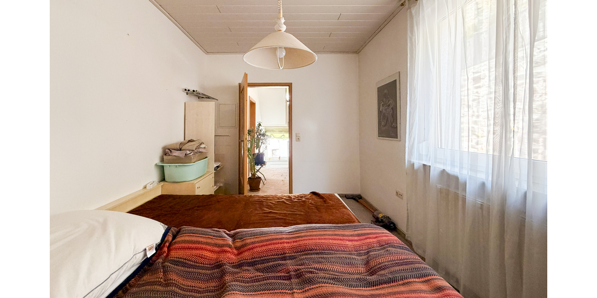 Charmantes Einfamilienhaus mit Substanz, Garage, Garten und Terrasse ! - Einfamilienhaus Gera Zwötzen | Angebot:26193442