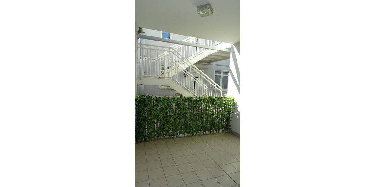 Etagenwohnung Crimmitschau - 2 Zimmer, 84 m&sup2;, 400&euro; | Angebot:26797876