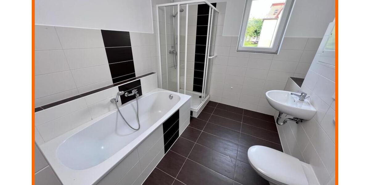 Modernes Bad und Balkon - 4 Raum Wohnung mit Wanne und Dusche zu vermieten! - Etagenwohnung Gera Alt-Bieblach | Angebot:27224966