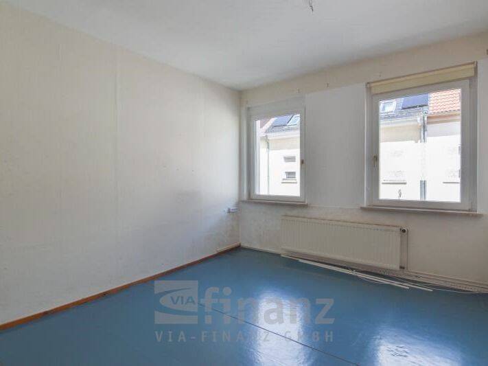Reihenmittelhaus Crimmitschau - 5 Zimmer, 182 m&sup2;, 99.000&euro; | Angebot:26930213