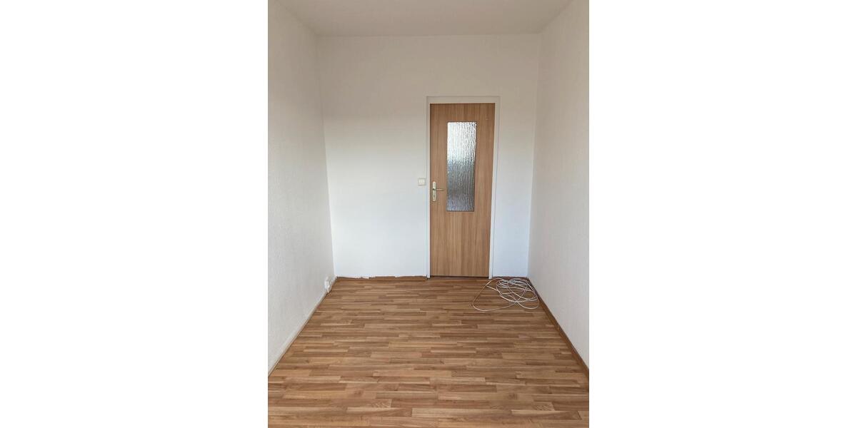 Etagenwohnung Gera - 4 Zimmer, 88 m&sup2;, 500&euro; | Angebot:24976161