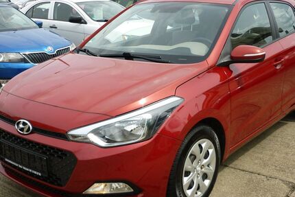 Hyundai i20 129.000 km 6.900 &euro; Gera 07548